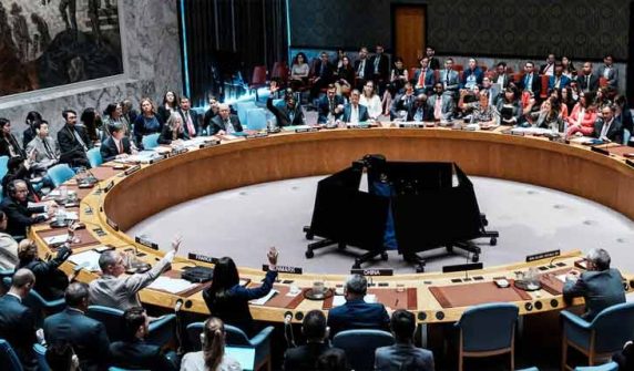Security Council rejects resolution to extend Iran sanctions relief