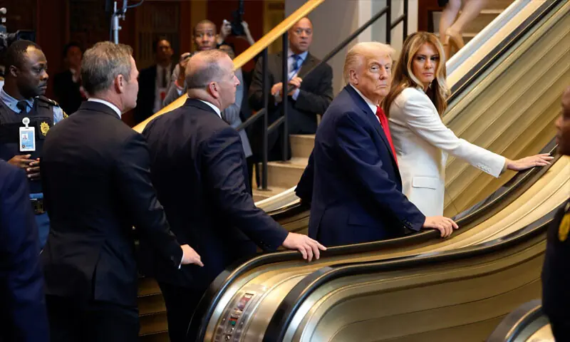 Trump calls escalator and teleprompter