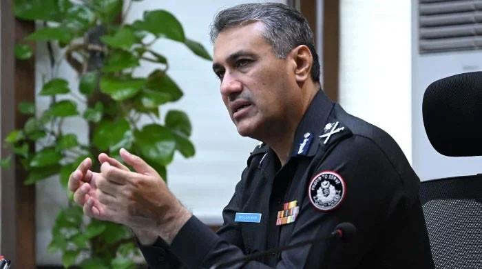 inquiry against 4 DSPs on charges of facilitating smuggling