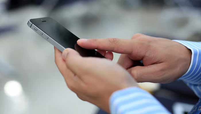 Husband gets angry after saving wife's number in phone as 'fat'