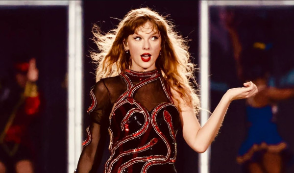 Taylor Swift accused of using AI videos