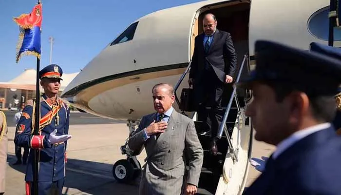 Prime Minister arrives in Egypt