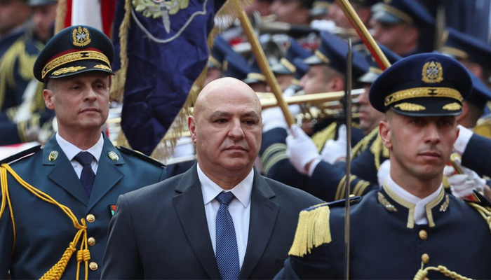 Lebanese president orders army to confront any Israeli incursion