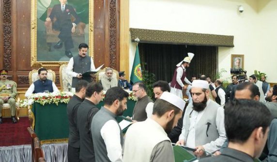 Khyber Pakhtunkhwa's new cabinet takes oath