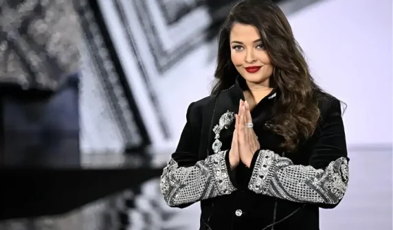 Aishwarya Rai's diamond-studded dress