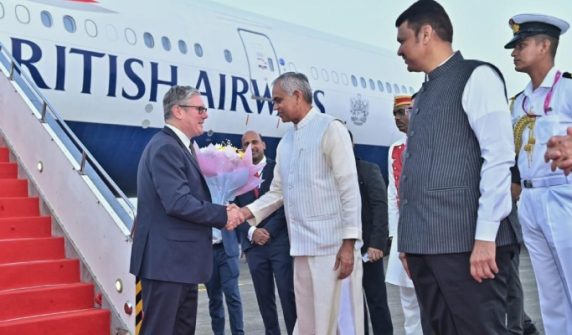 British Prime Minister refuses to relax visa rules for India