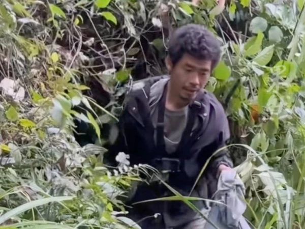 Chinese citizen wins challenge
