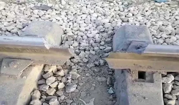 Explosion on track before arrival of Jaffar Express