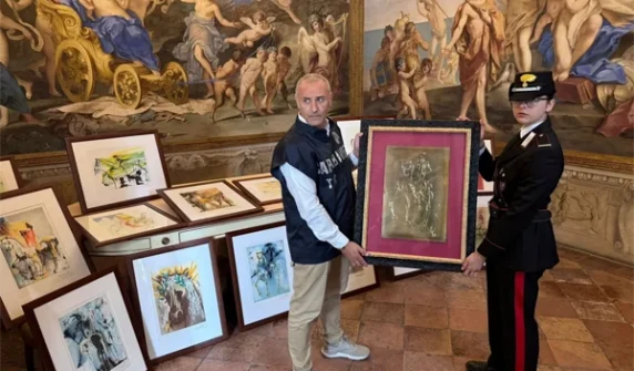Fake works by famous painter seized from exhibition