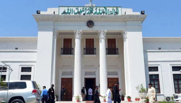 PTI has confined 80 of its members to the CM House