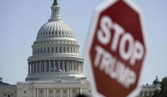 Shutdown begins once again in America