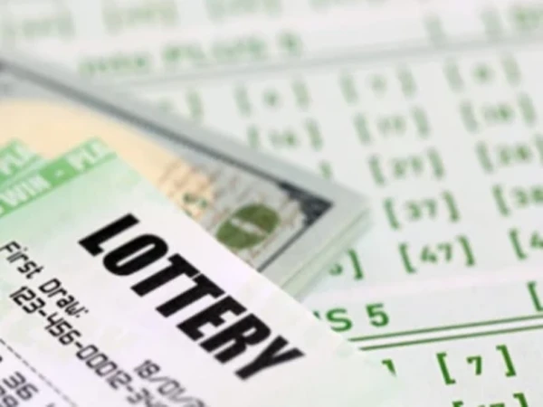 the woman won more than 250,000 dollars