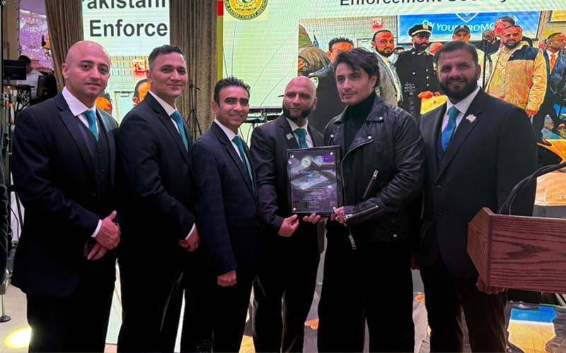 Ali Zafar honored with ‘Cultural Icon Award’ in America