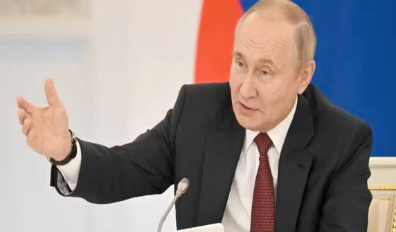 Russia will never bow to US pressure