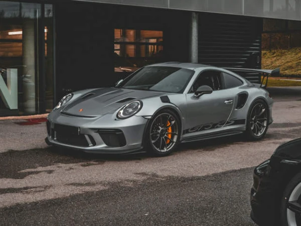 Man sets fire to his expensive sports car to get insurance