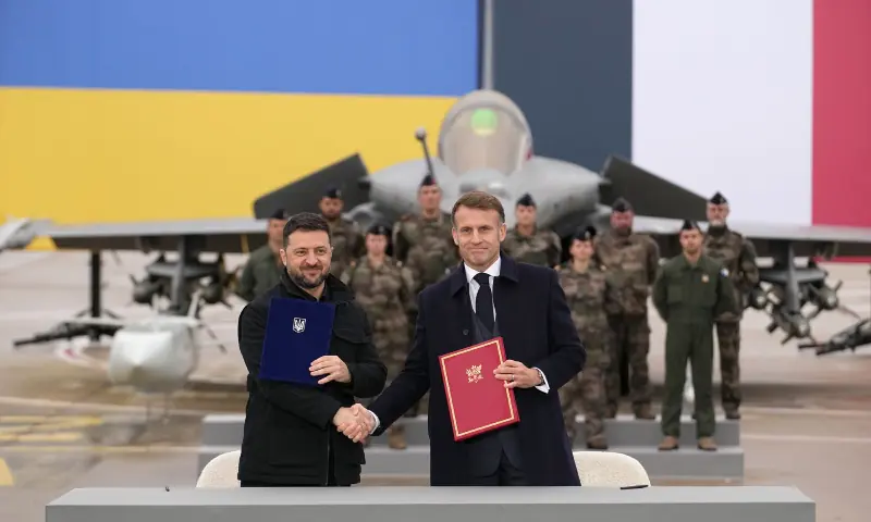 Ukraine to buy 100 Rafale jets from France
