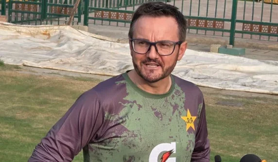 Head coach of Pakistan white ball team leaves for home on vacation