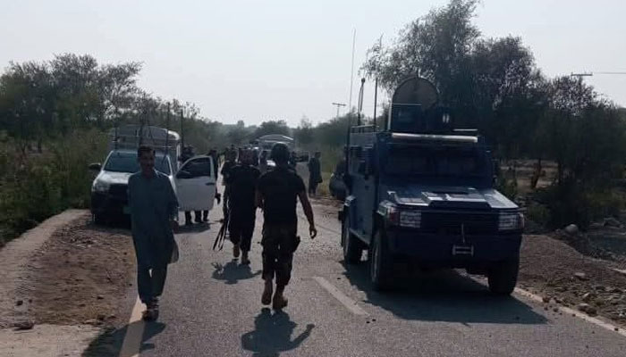 Attack on convoy of senior police officers in Hangu