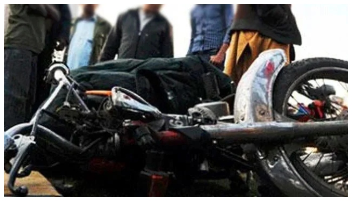 Food delivery boy dies after being hit by truck in North Nazimabad