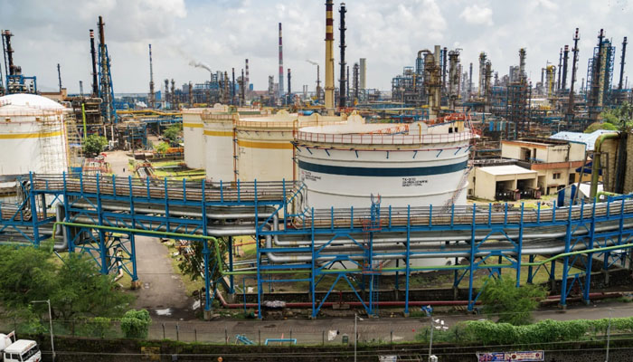 India almost stops buying oil from Russia after US pressure