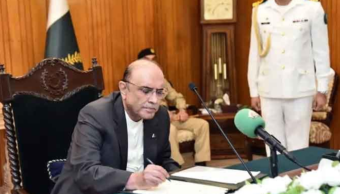 President Asif Ali Zardari signs the 27th Constitutional Amendment Bill