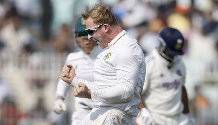 South Africa wins by 30 runs in Kolkata Test