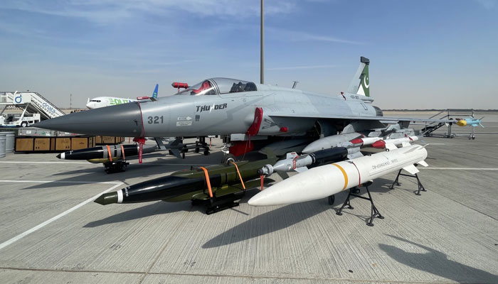 Pakistani pilots become the center of attention
