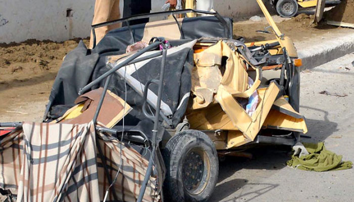 Rickshaws carrying students to school collided while racing