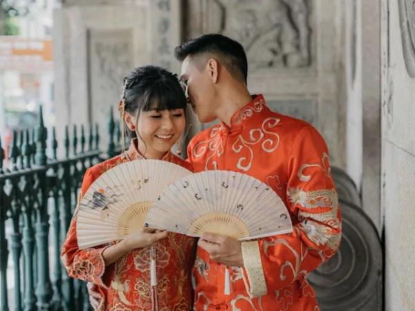 Government showers rewards on those who get married by December 31