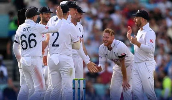 England announce 12-member squad