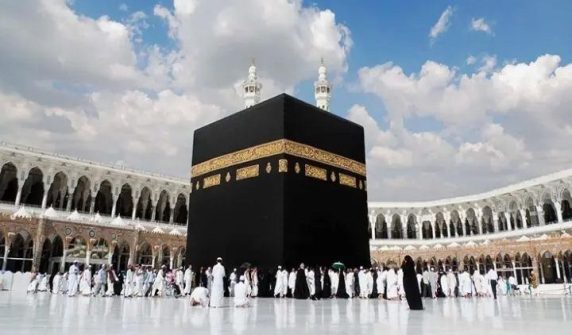 Severely ill people are banned from going on Hajj