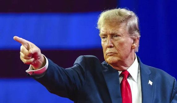 Trump warns countries doing business with Russia