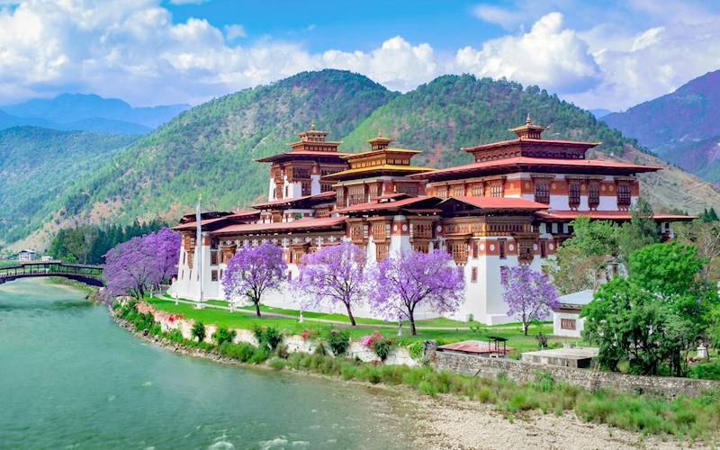 Which country has the most expensive visa in the world?