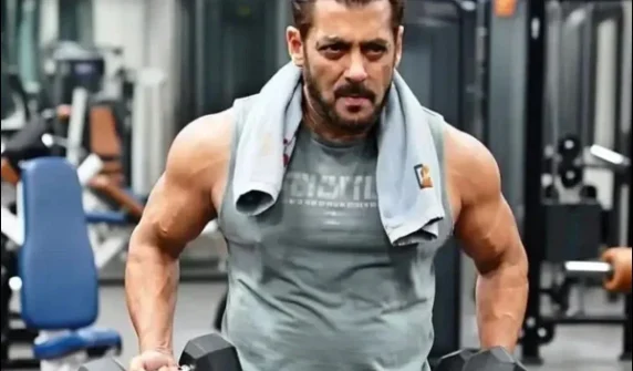 Salman Khan's new pictures go viral
