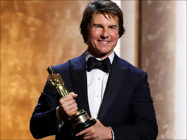 Tom Cruise's 45-year wait is over, he finally gets his first Oscar