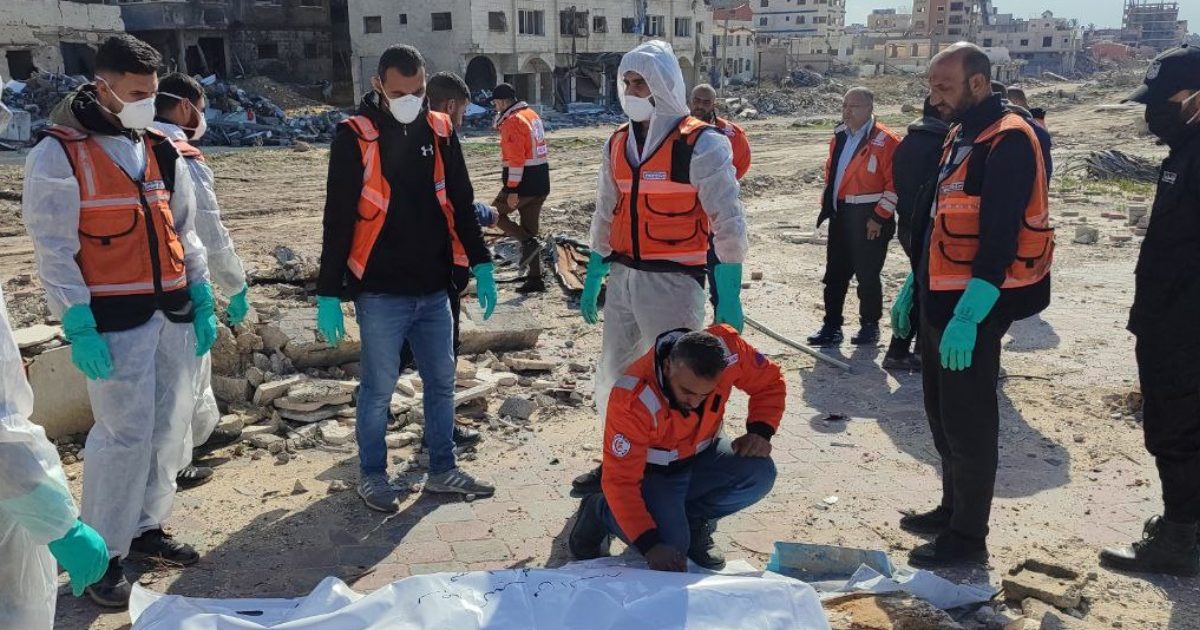 35 unidentified bodies recovered from clinic rubble