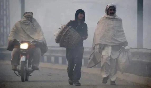 What will the weather be like in Karachi over the next 24 hours?