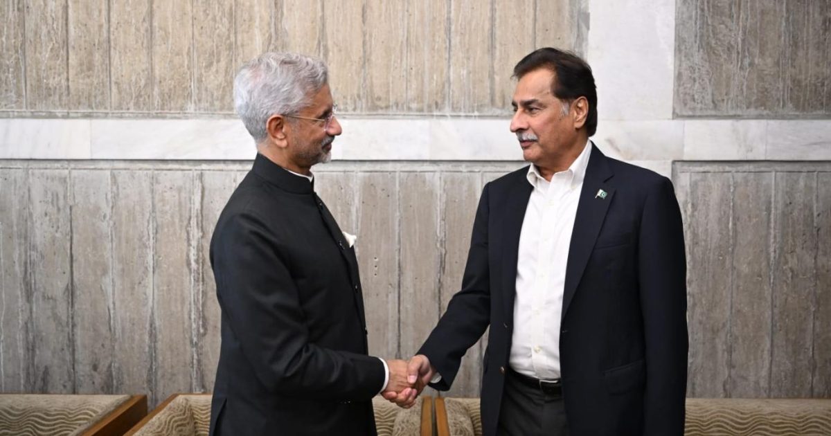 Indian Foreign Minister meets National Assembly Speaker in Dhaka