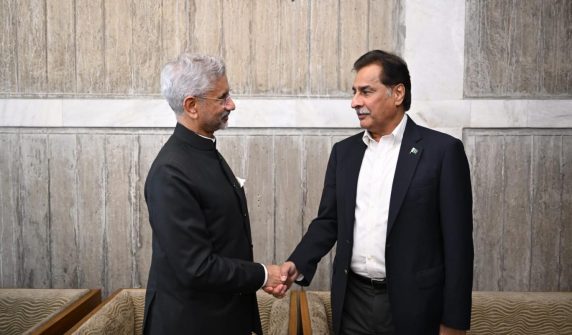 Indian Foreign Minister meets National Assembly Speaker in Dhaka
