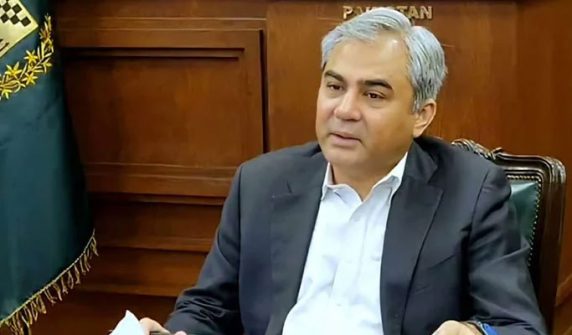 Those who spread fake news sitting outside are thinking