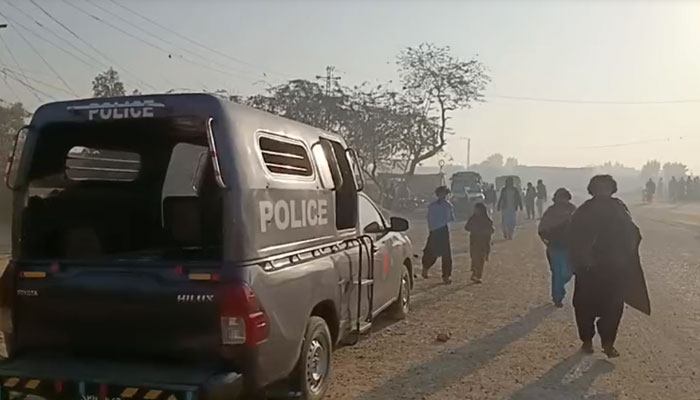 Police operation against robbers in Shikarpur