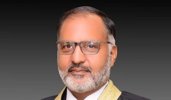 Shaukat Aziz Siddiqui resigns from his post