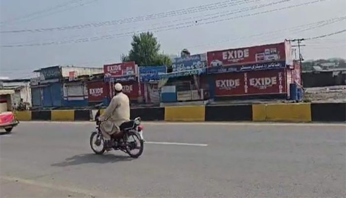 Public Action Committee holds shutter-down