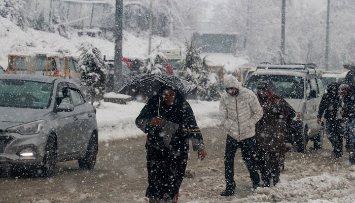 Rain and snowfall turn weather colder in Khyber Pakhtunkhwa and Kashmir
