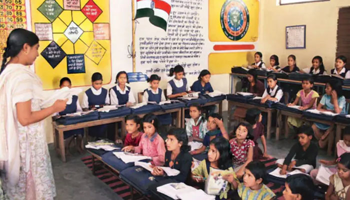 Government ends Christmas vacation in schools