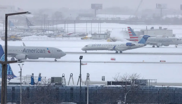 Northeastern US states hit by blizzard