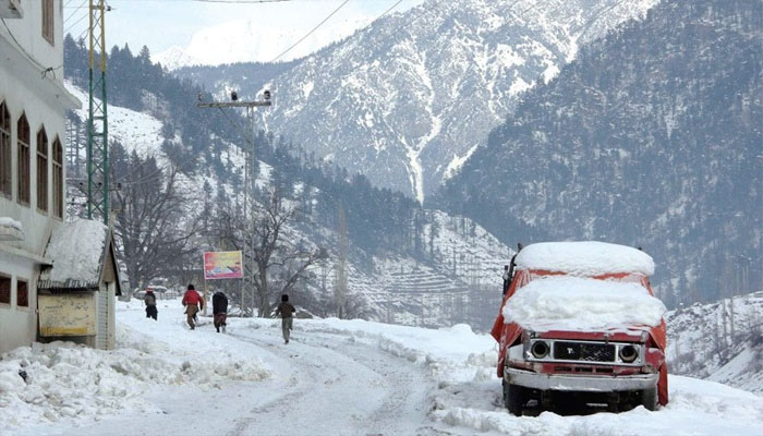 Snow-capped mountains and beautiful views from all sides