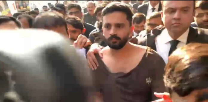 Lawyers torture YouTuber Rajab Butt who came to court for bail