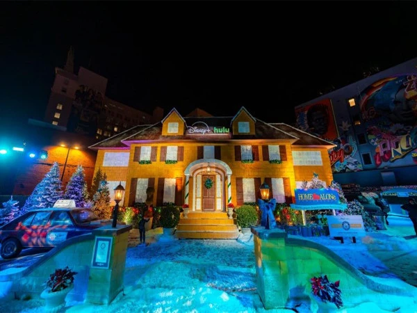 The world's largest gingerbread house