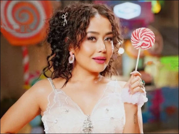 Neha Kakkar fails to copy 'K-pop style'